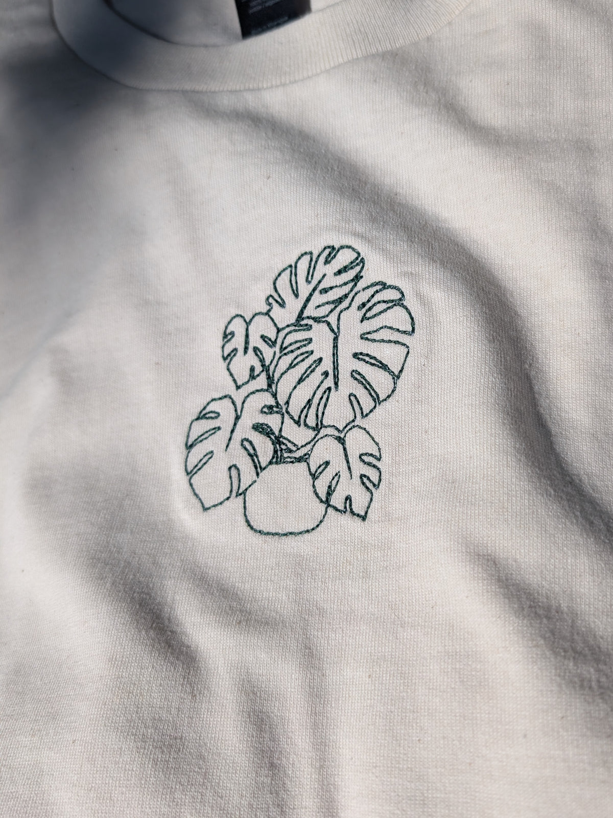 Monstera Embroidered Cropped Shirt - Women's Sizing